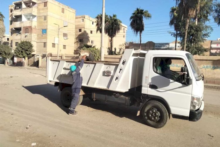 محافظ كفر الشيخ يتابع حملات النظافة ورفع الإشغالات وحركة نقل الركاب