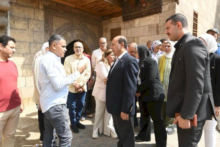 وزير الإسكان يتابع مشروعات تجديد أحياء القاهرة الإسلامية والفاطمية بمحافظة القاهرة 