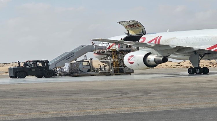 مطار العريش يستقبل 78 طائرة نقل مساعدات مواد إغاثية عاجلة لغزة