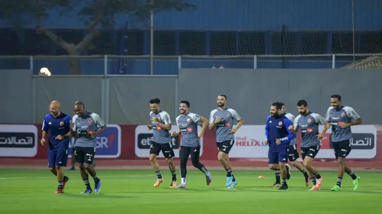 الأهلي يستعد لمواجهة سيراميكا في الدوري   