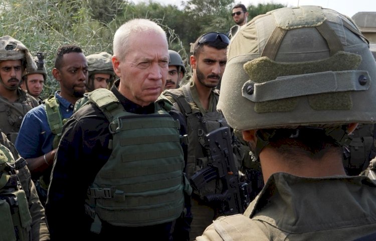 وزير الدفاع الإسرائيلي يعلن دخول جيش الاحتلال قلب قطاع غزة 