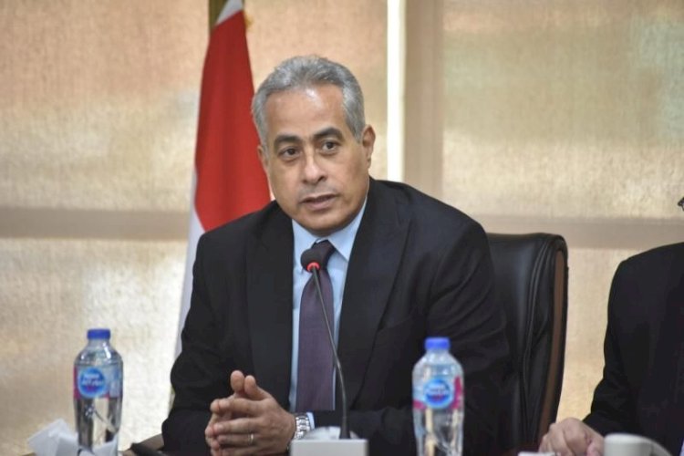 وزير العمل يزور "الاتحاد المصري لمقاولي البناء والتشييد" ويلتقى قياداته