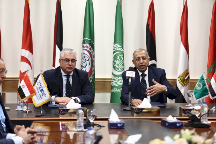 رئيس الأكاديمية العربية يوقع مذكرة تفاهم مع رئيس الهيئة الإقتصادية لقناة السويس 