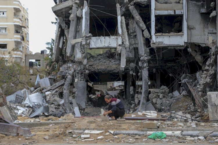مدير مستشفى الصداقة بغزة: 6 آلاف فلسطينى مفقود تحت الأنقاض حتى الآن 