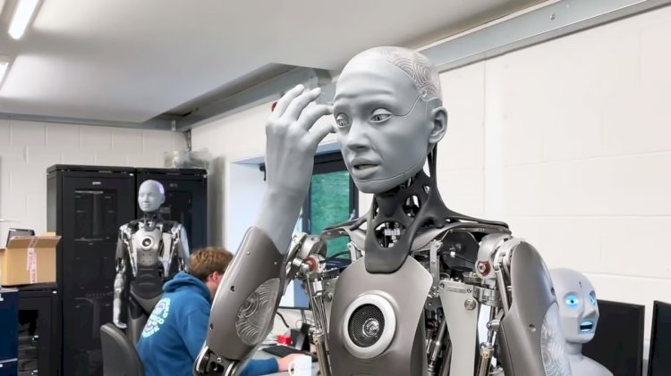الصين تخطط لإطلاق آلاف الروبوتات البشرية