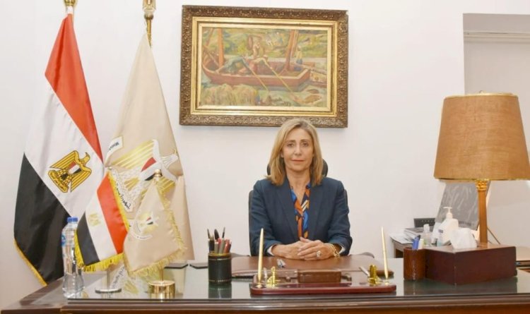 وزيرة الثقافة تُجدد الثقة في اللجنة العليا لمهرجان القاهرة الدولي للمسرح التجريبي