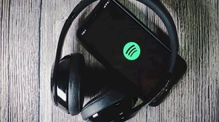 كيفية مشاركة قائمة تشغيل Spotify Wrapped 2023