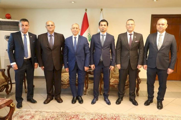 وزير النقل العراقي يستقبل رئيس الأكاديمية العربية لبحث التعاون المشترك