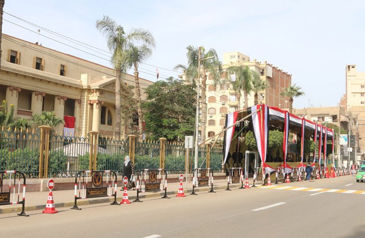 جامعة دمنهور تخصّص حافلات لنقل مُنتسبيها إلى لجان الانتخابات الرئاسية