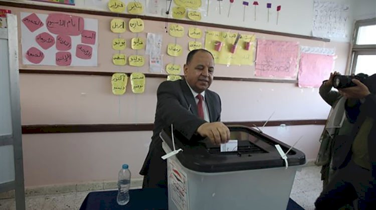 وزير المالية يدلي بصوته فى الانتخابات الرئاسية