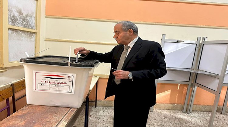وزير التموين يدلي بصوته في انتخابات الرئاسة 