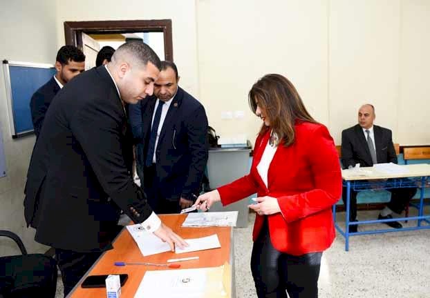 الدكتورة رانيا المشاط وزيرة التعاون الدولى تدلى بصوتها فى الانتخابات الرئاسية بالقاهرة الجديدة