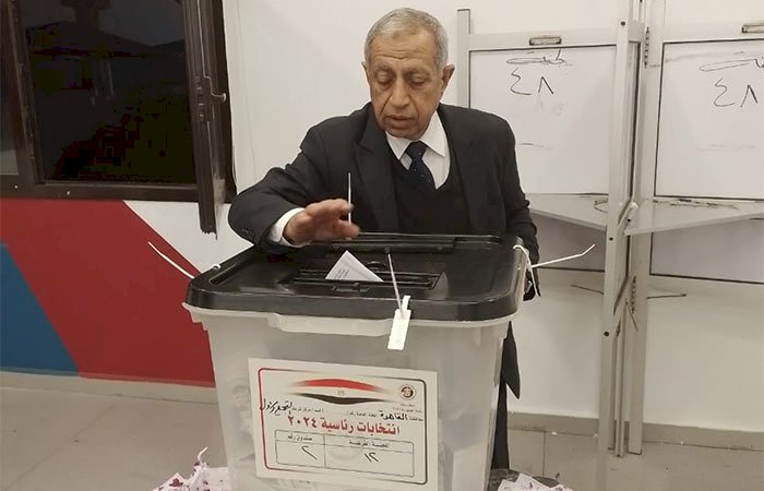 رئيس الأكاديمية العربية يدلي بصوته في الإنتخابات الرئاسية ويؤكد "طوابير الناخبين أمام اللجان أبهرت العالم"   
