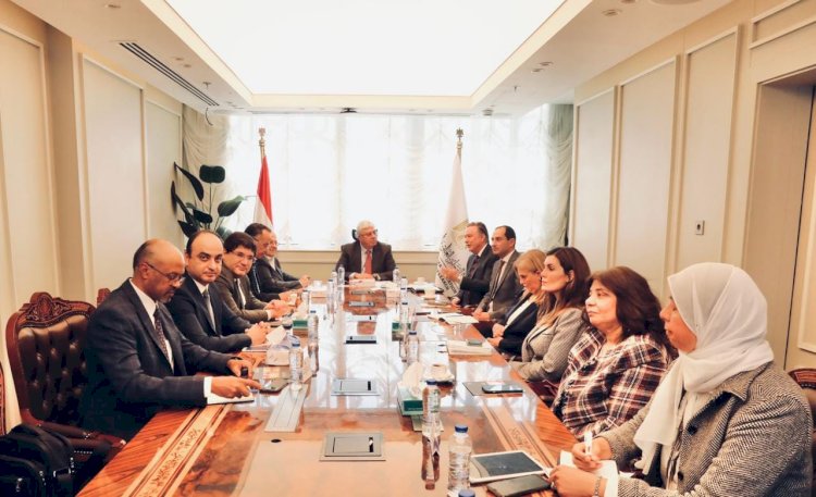 وزير التعليم العالي يجتمع بمدير مكتب التعليم والشراكات بالوكالة الأمريكية للتنمية الدولية في مصر