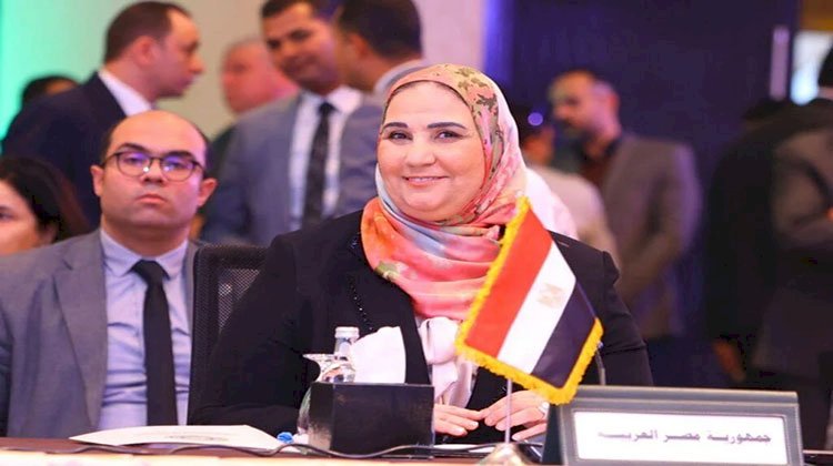 وزيرة التضامن تتسلم رئاسة مصر الدورة الثالثة والأربعون لمجلس وزراء الشؤون الاجتماعية العرب