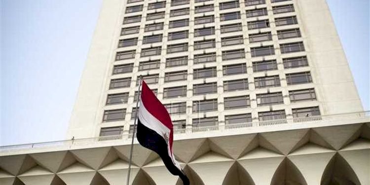 مصر تجلى عددا من الطلاب العالقين في ود مدني بولاية الجزيرة السودانية