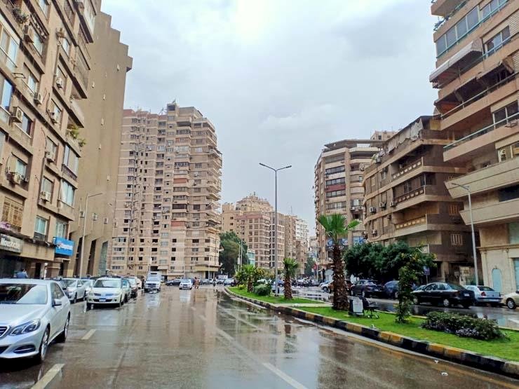 هطول أمطار شديدة على القاهرة والجيزة
