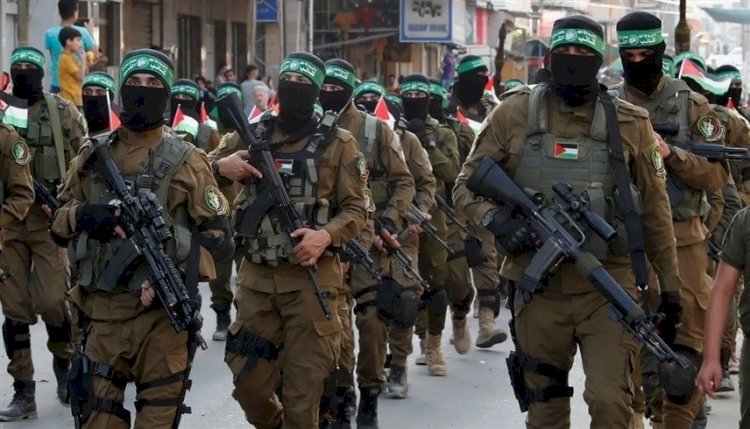 أول تعليق من حماس على نبش قوات الاحتلال للقبور وسرقة جثامين الشهداء