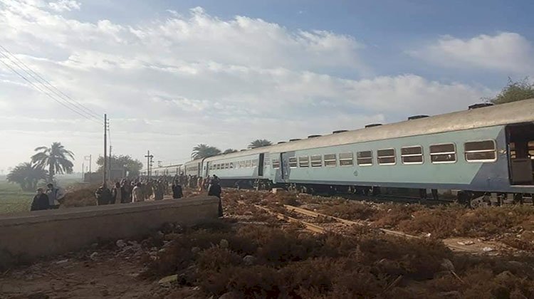 قطار أسوان القاهرة يدهس شابا في سوهاج