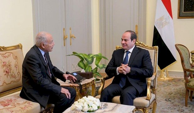 الرئيس السيسي يستقبل أمين عام جامعة الدول العربية   