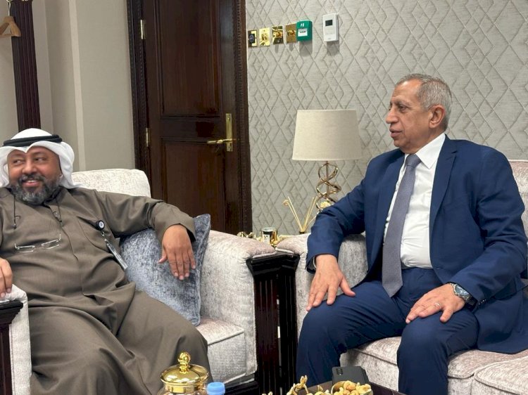رئيس الأكاديمية العربية يلتقي نائب الرئيس التنفيذى لشركة النفط الكويتية لبحث التعاون المشترك 