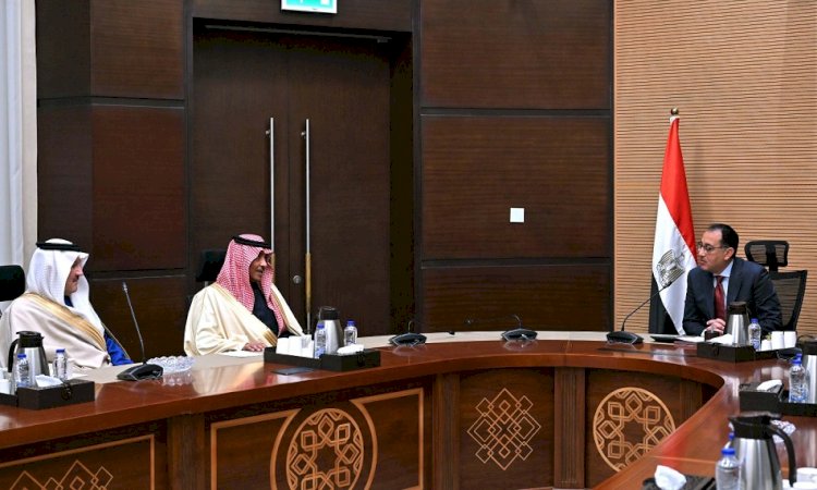 رئيس الوزراء يلتقى وزير الإعلام السعودي