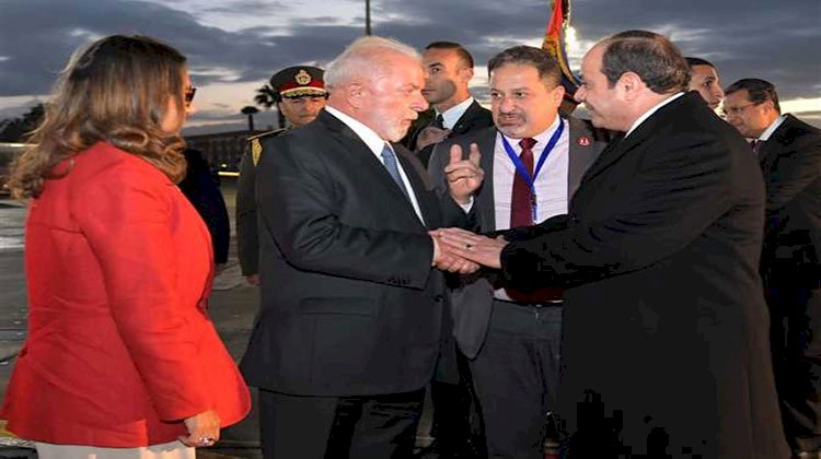 الرئيس السيسي يودع نظيره البرازيلي بعد انتهاء زيارته للقاهرة  