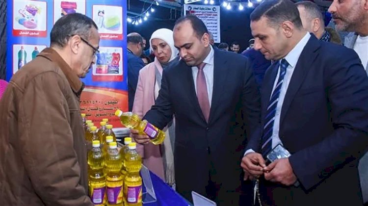 نائب محافظ الإسكندرية يفتتح معرض "أهلا رمضان" لبيع السلع بتخفيضات تصل 30%