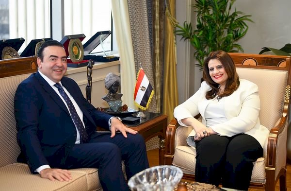وزيرة الهجرة تستقبل أشرف دوس رجل الأعمال المصري بأمريكا والمدير التنفيذي لشركة زيلا كابيتال