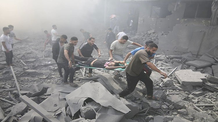 إعلام فلسطينى: ارتفاع عدد الشهداء بوسط غزة لـ42 بعد انتشال 7 من منزل بدير البلح