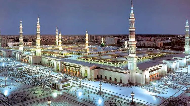 تقنيات حديثة وشاشات تفاعلية لإثراء تجربة زائر معرض عمارة المسجد النبوي  