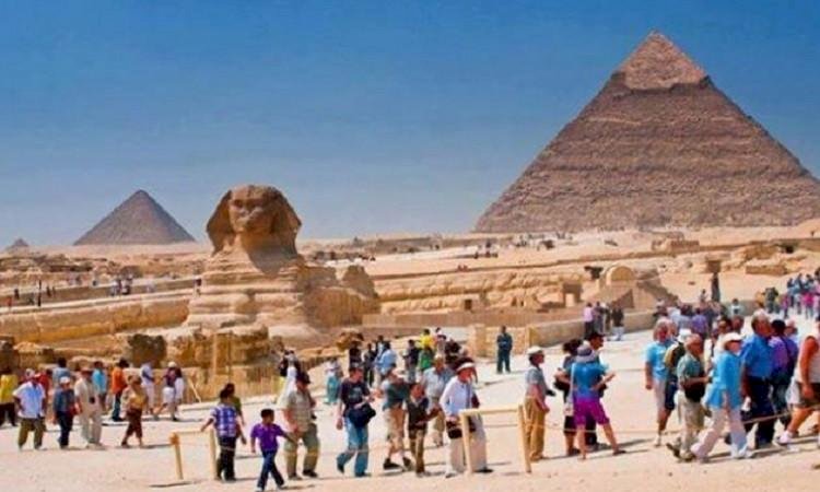 تفاصيل اختيار مصر من أفضل 3 وجهات سياحية لقضاء الإجازات في 2024.. فيديو
