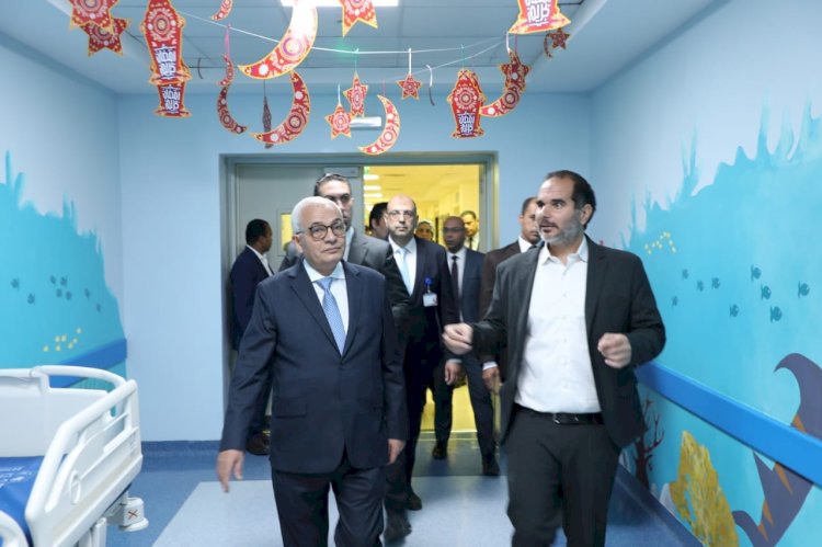 وزير التربية والتعليم يزور مستشفى الناس بشبرا الخيمة ويتفقد أقسام المستشفى
