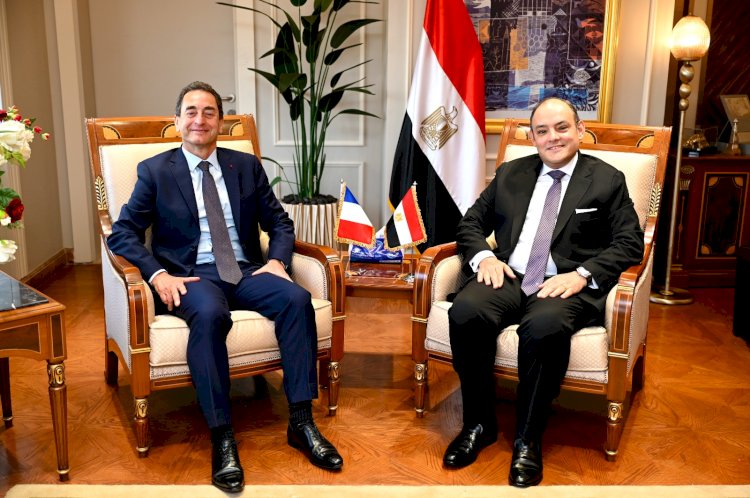 وزير التجارة يلتقي السفير الفرنسي بالقاهرة لبحث أوجه التعاون الاقتصادي المشترك