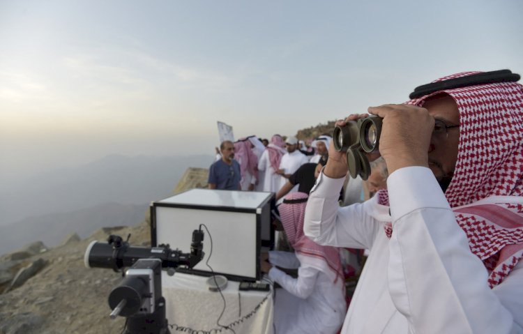 السعودية تعلن تعذر رؤية هلال شوال والأربعاء أول أيام عيد الفطر