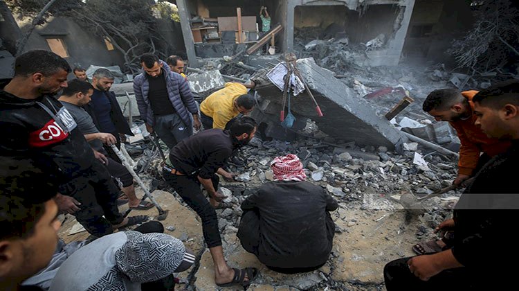 25 شهيدا في قصف إسرائيلى بوسط غزة