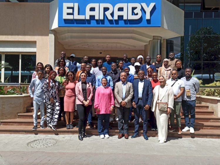 مبادرة 'نفاذ أفريقي" زيارات ميدانية للطلاب الافارقه تعزز التعاون مع شركات رجال الأعمال المصريين الأفارقة