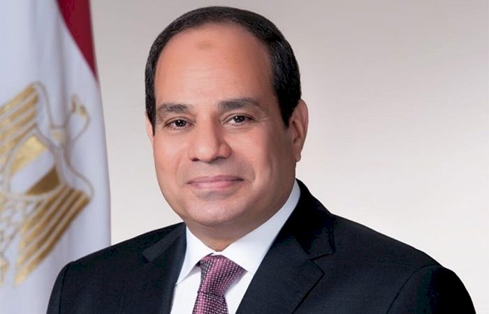 محافظ سوهاج يهنئ الرئيس السيسى بذكرى عيد تحرير سيناء