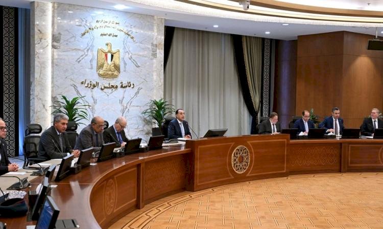 رئيس الوزراء يترأس اجتماع اللجنة المركزية لإدارة الأزمات