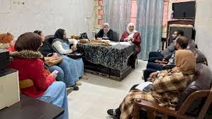 كان بين الحياة والموت.. تدخل عاجل ينقذ طفلا من اختناق بحريق في بني سويف