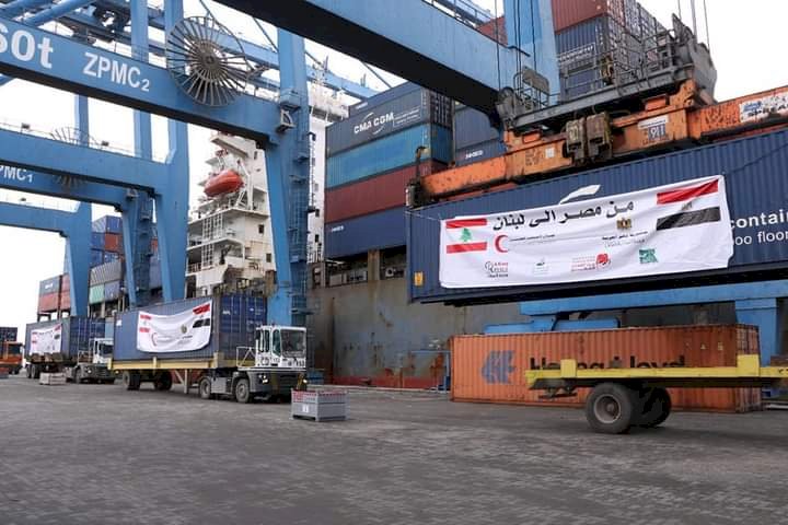 سفينة مساعدات مصرية تغادر ميناء دمياط للأشقاء فى لبنان