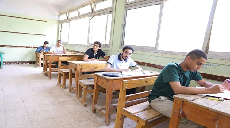 56 ألف طالب بالثانوية العامة يؤدون امتحان اللغة العربية بالإسكندرية
