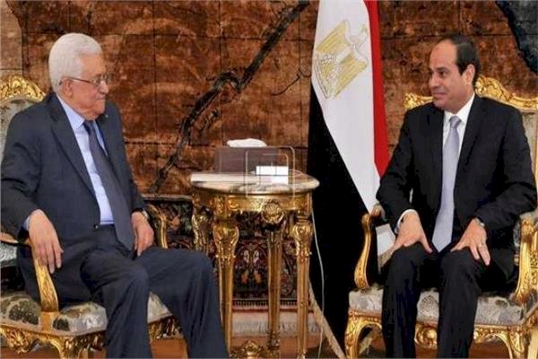 الرئيس الفلسطيني يصل مصر لعقد لقاء مع الرئيس السيسي