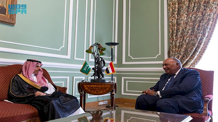 سمو وزير الخارجية يلتقي وزير خارجية جمهورية مصر العربية