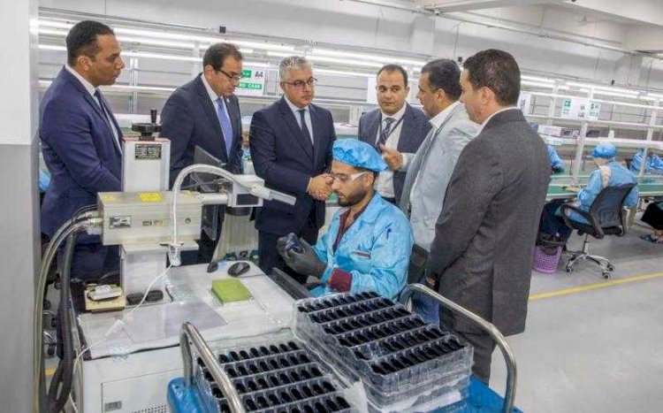 اقتصادية قناة السويس تشهد افتتاح أول مصنع لإكسسوارات المحمول القابلة للارتداء في مصر والشرق الأوسط وإفريقيا بمنطقة السخنة الصناعية