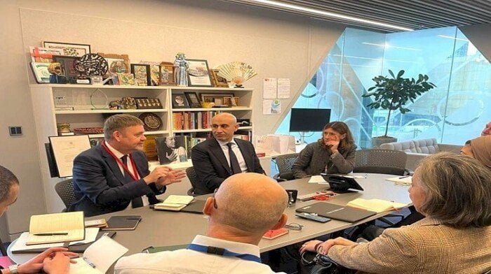 وزير التربية والتعليم يلتقي فريق القيادة العليا للمجلس الثقافي البريطاني لبحث سبل تعزيز التعاون