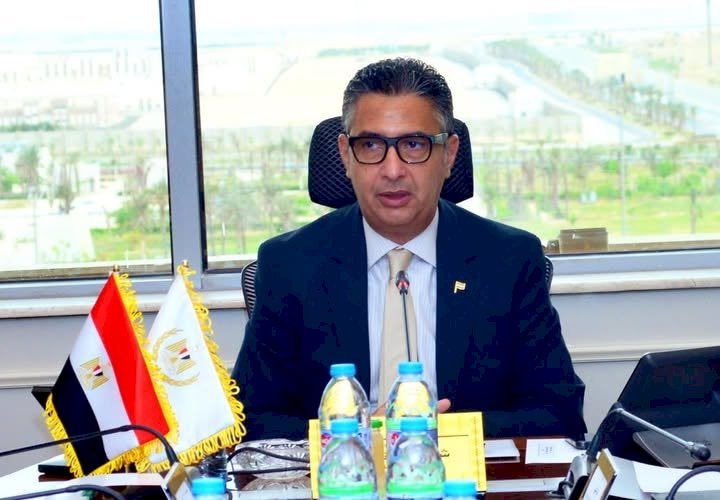 وزير التموين يُجري حركة تنقلات موسعة لمديريات التموين..تفاصيل