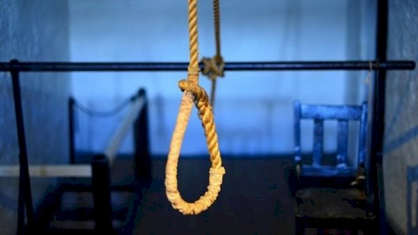الإعدام لعامل قتل شابا بطلقات نارية فى الصف