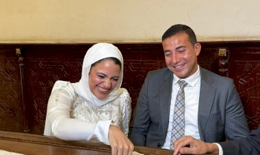 الأنباء الدولية تهنىء الاستاذ محمد عاطف والمهندسة ميرنا شريف بمناسبة عقد القران السعيد