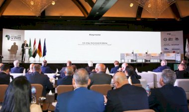 وزير قطاع الأعمال العام يفتتح المؤتمر الدولي الثالث للهيدروجين في أفريقيا